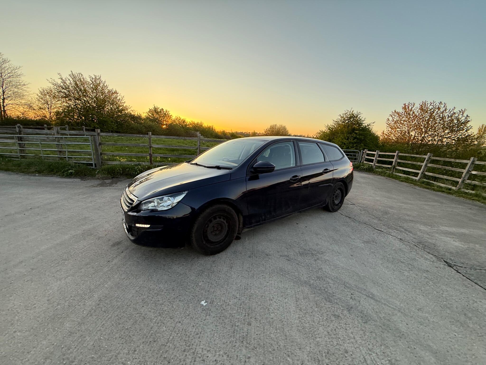 Peugeot 308 SW 1.6 BlueHDi Access Euro 6 (s/s) 5dr — photo 50 of 84